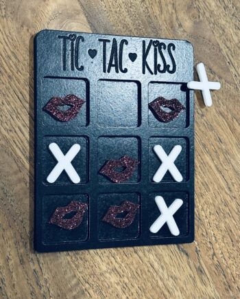 Tic Tac Kiss Game